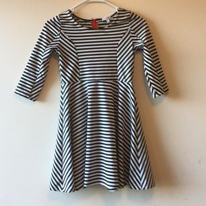 Girls kids black and white striped dress size L
